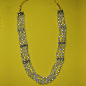 Elegant Pearl Trio Necklace Set - Image 3