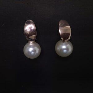 Classic Pearl Drop Elegance Earrings - Image 2