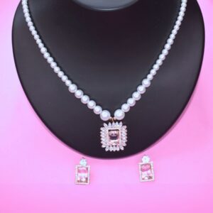 Rose Royale Pearl Necklace Set - Image 2