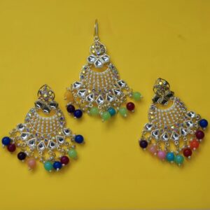 Meenakshi Multicolor Kundan Pearl Chandbali Set - Image 2