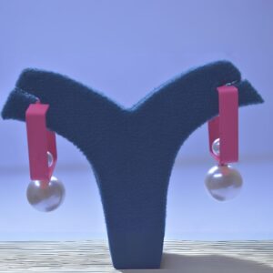 Chic Pearl Drop Geometric Earrings - Image 1