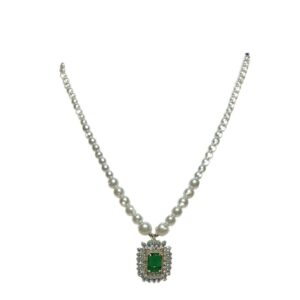 Emerald Grace Pearl Necklace Set - Image 3