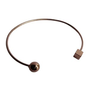 Minimalist Elegance Open Cuff Bracelet - Image 3