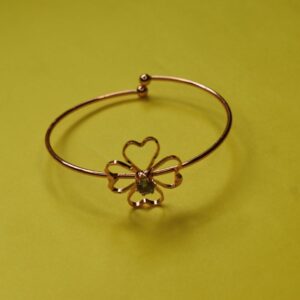 Rose Gold Heart Bloom Bracelet - Image 3