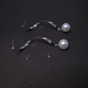 Elegant Twist Pearl Drop Earrings - Image 3