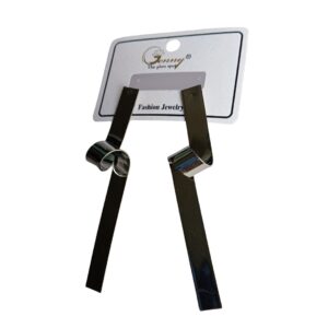 Sleek Silver Twist Drop Earrings - Image 2