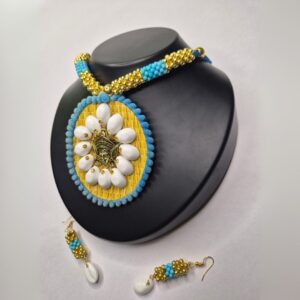 Sky Grace Devi Pendant Necklace Set - Image 2