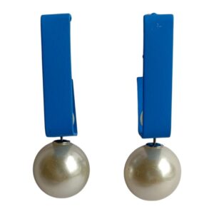 Modern Pearl Drop Square Hoop Earrings - Image 3