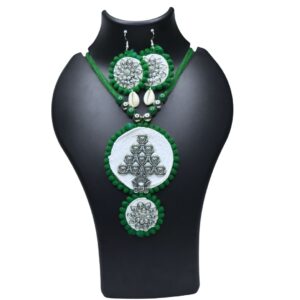 Emerald Harmony Tribal Thread Necklace Set - Image 2